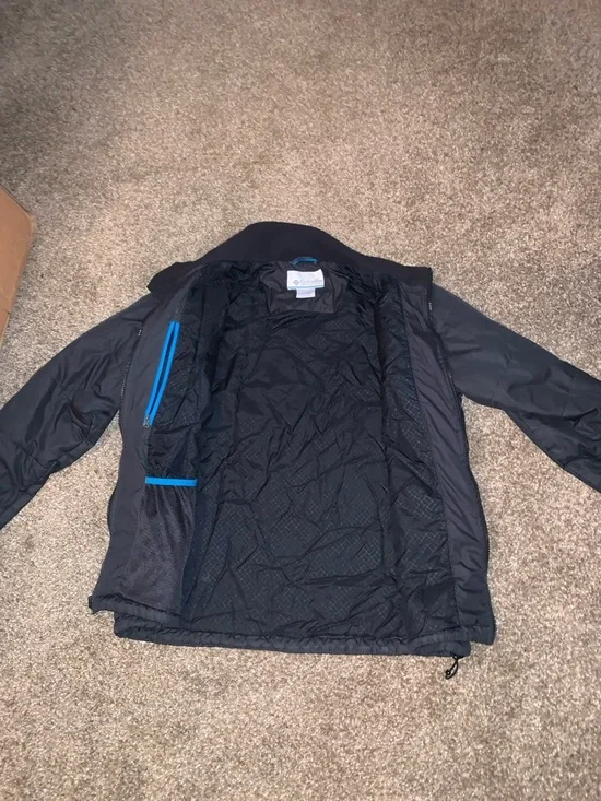 Columbia Men's Black Puffer Jacket - Picture 2 of 3